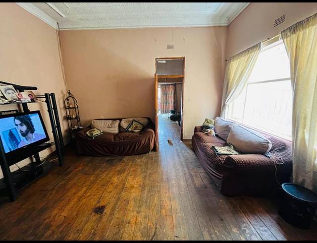 6 BEDROOM HOUSE FOR SALE IN BENONI CENTRAL